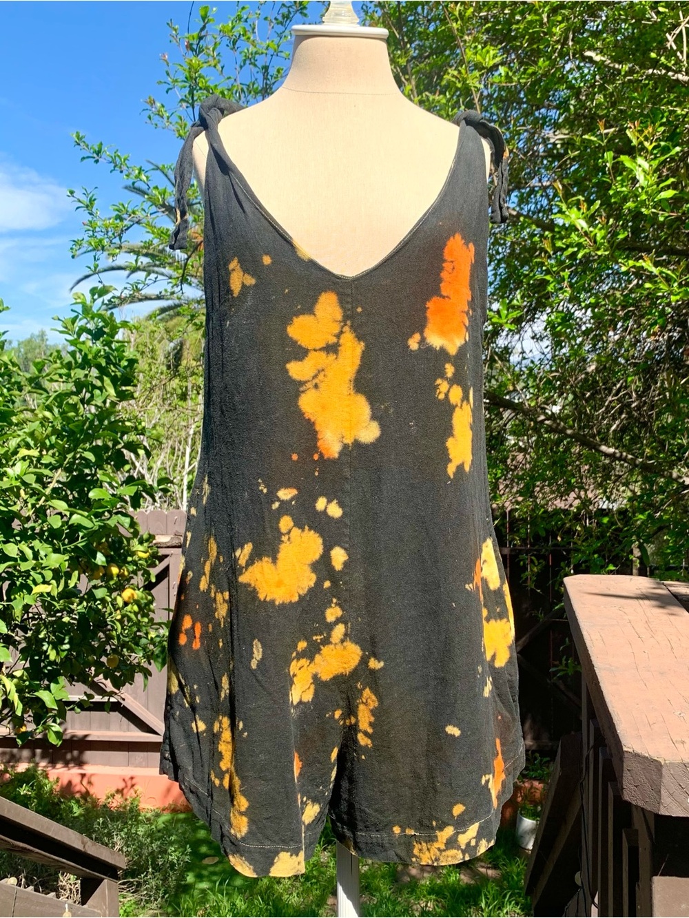 SITTING PRETTY Black Bleach Tie-Dye Sleeveless V-Neck Shoulder Ties Romper S/M